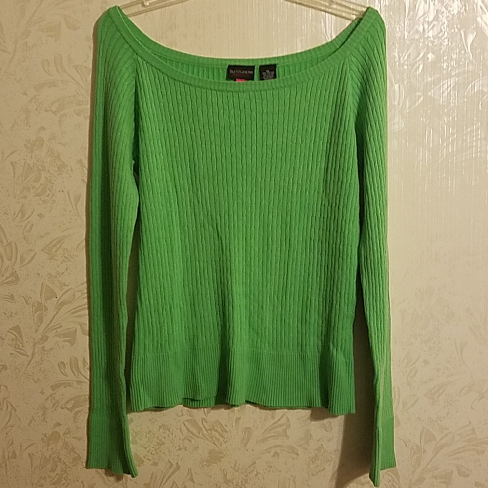Long sleeve green sweater